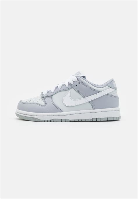 nike dunks unisex